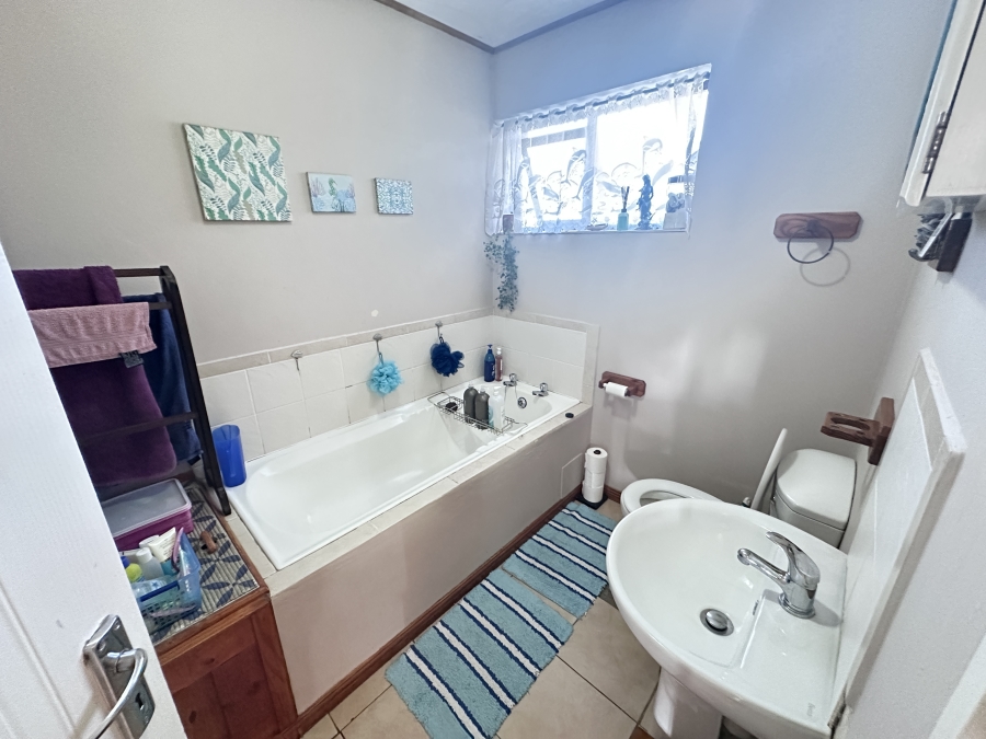 4 Bedroom Property for Sale in The Island Western Cape